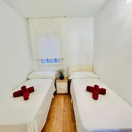 Apartment Dos Amigos, Torrevieja, 2 Swimming Pools , Parking Space