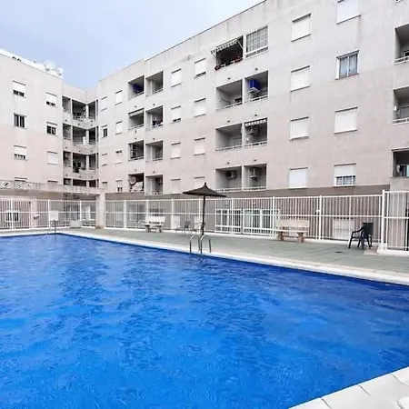 Apartment Dos Amigos, Torrevieja, 2 Swimming Pools , Parking Space *