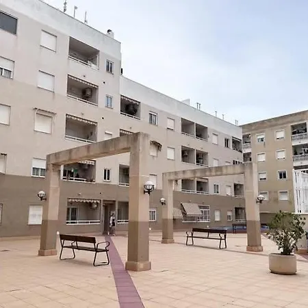Apartment Dos Amigos, Torrevieja, 2 Swimming Pools , Parking Space